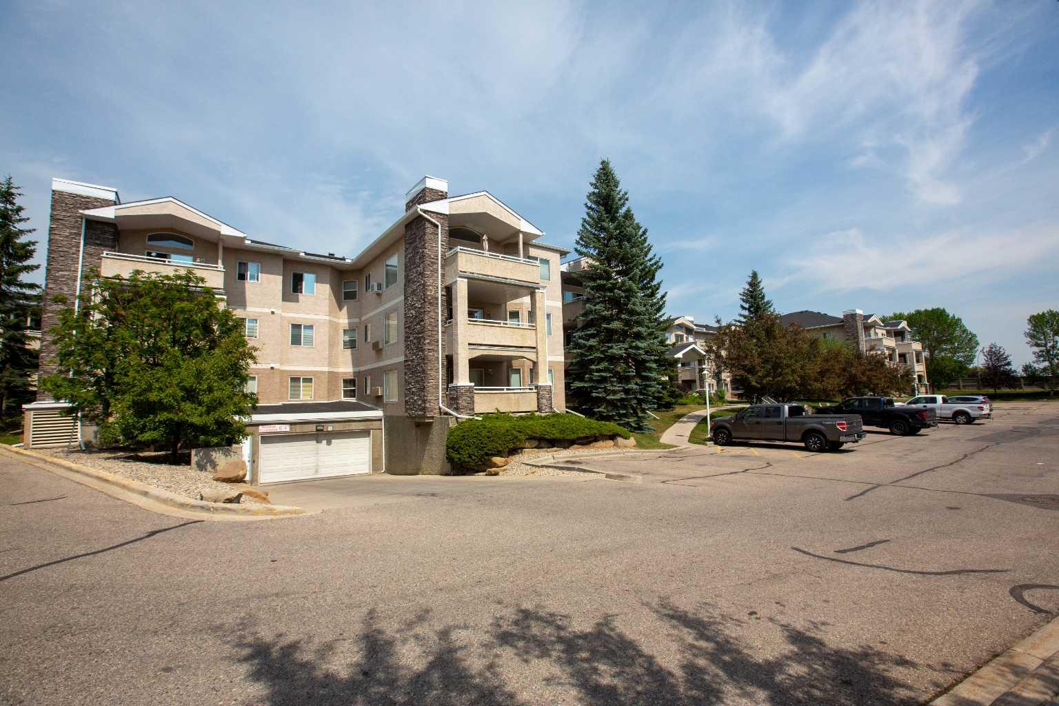 201, 20 Country Hills View NW