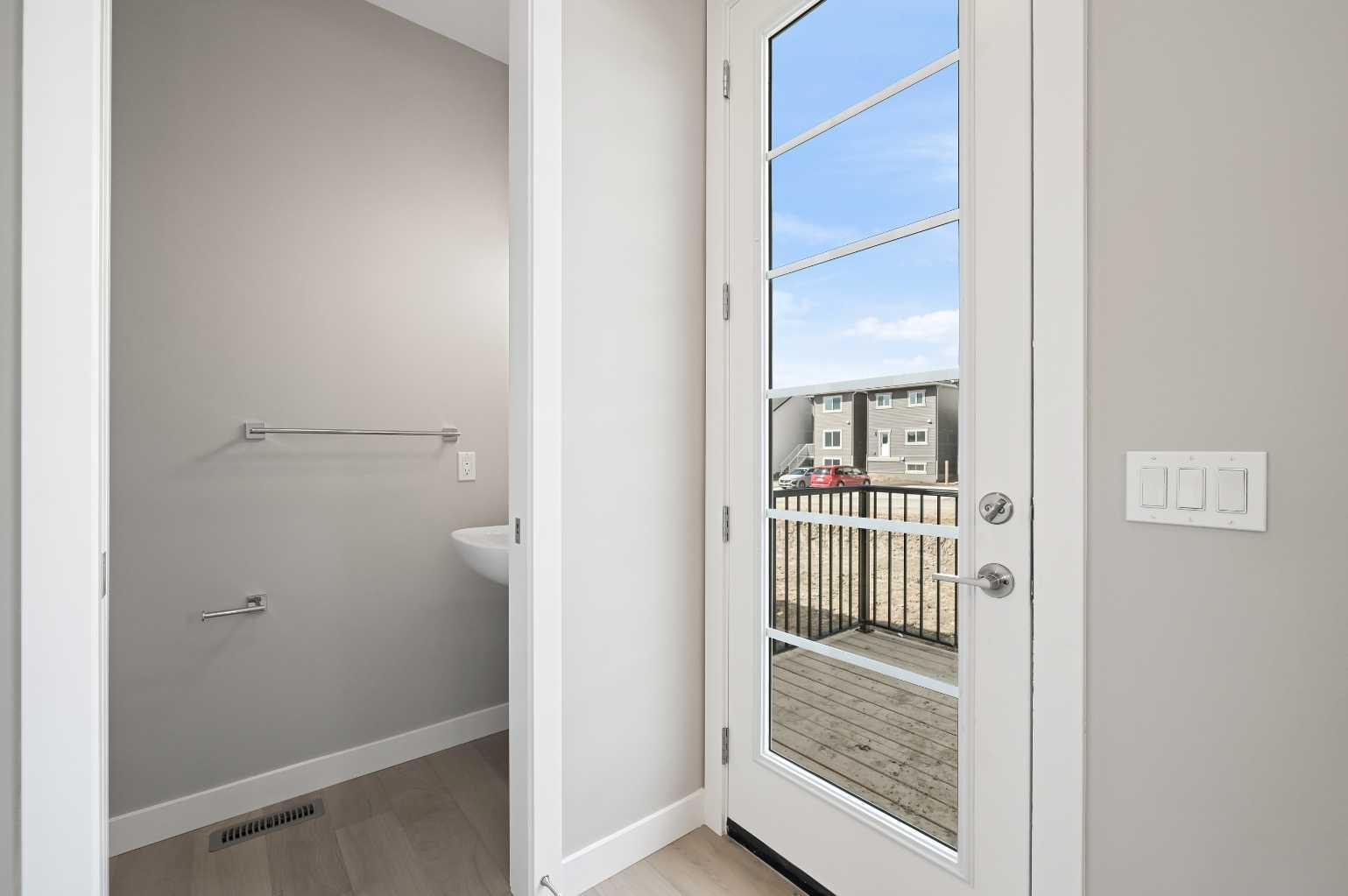195 Lanark Gate SE