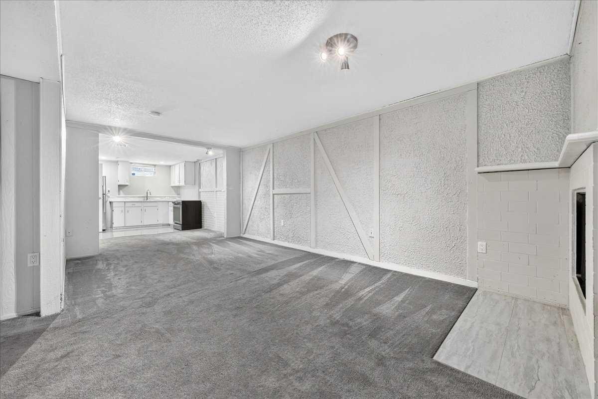 136 Templeview Place NE