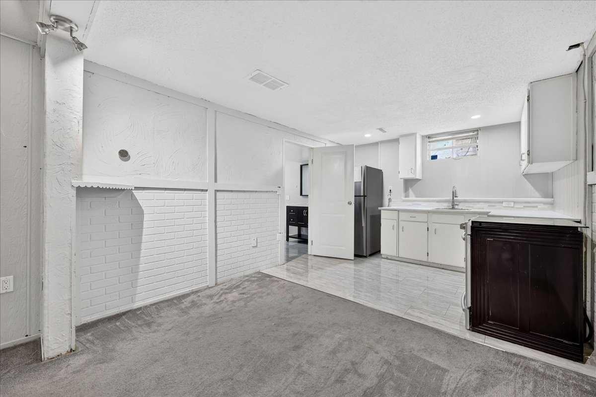136 Templeview Place NE