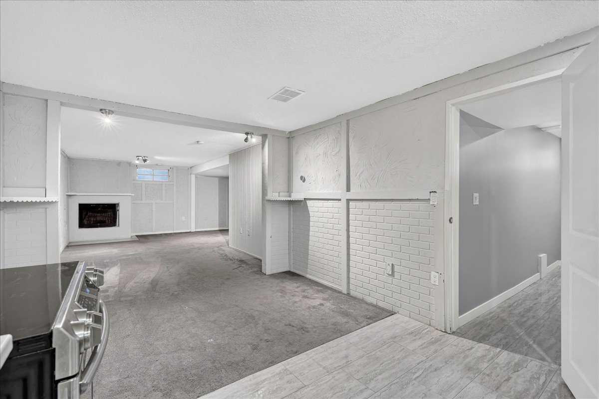 136 Templeview Place NE