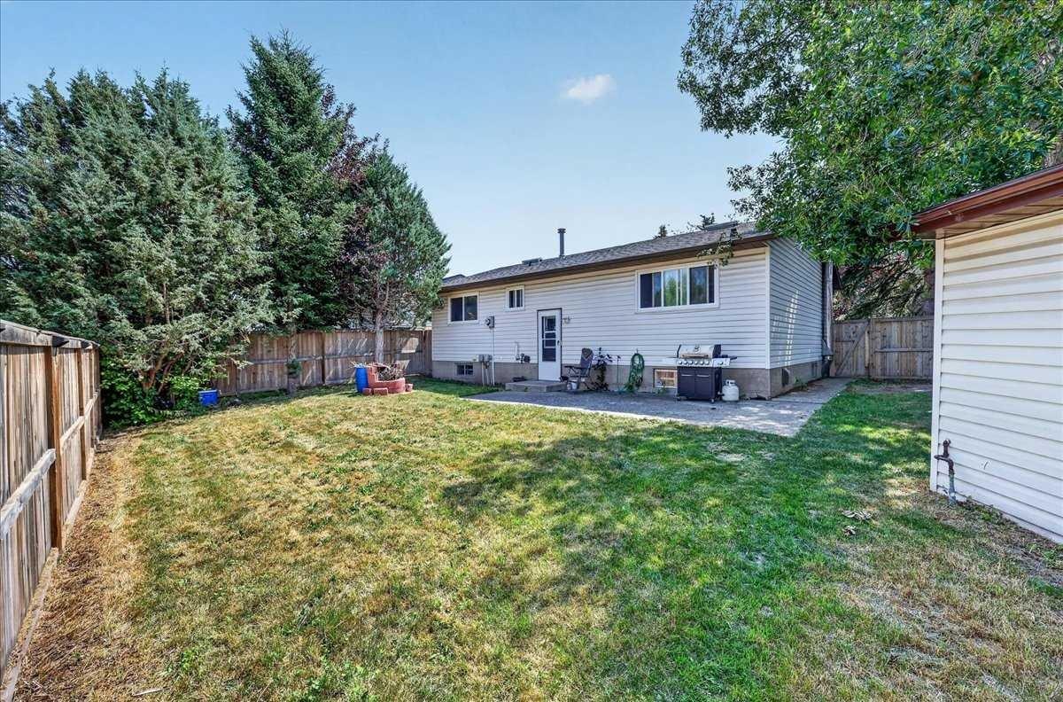 136 Templeview Place NE