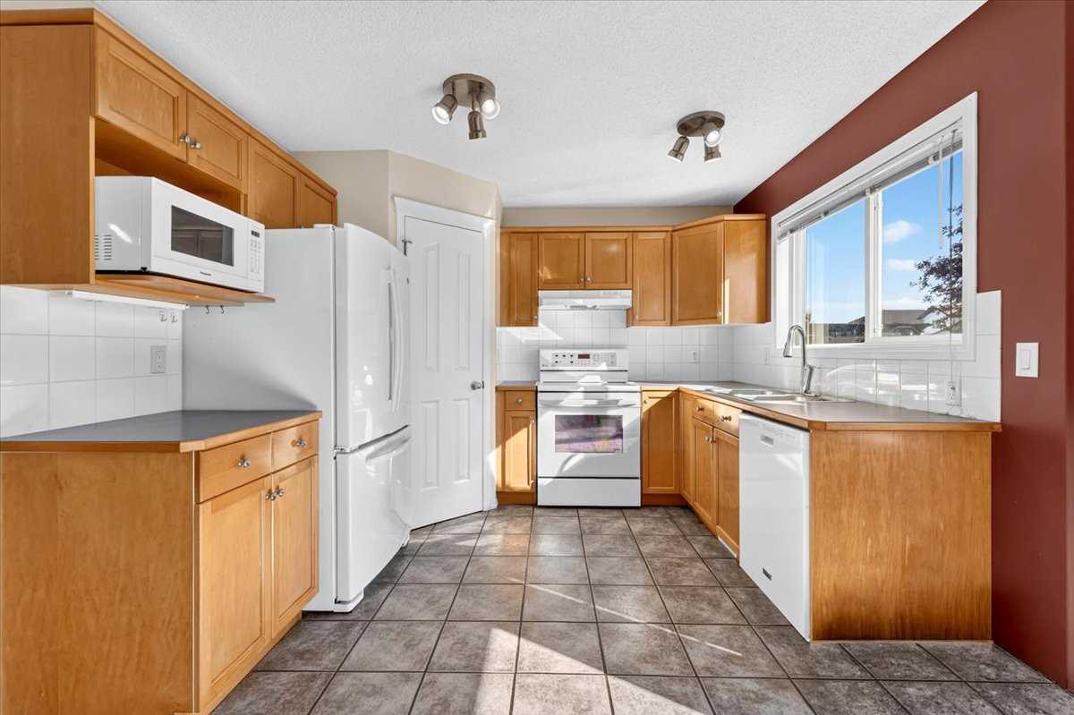 155 Tarington Green NE