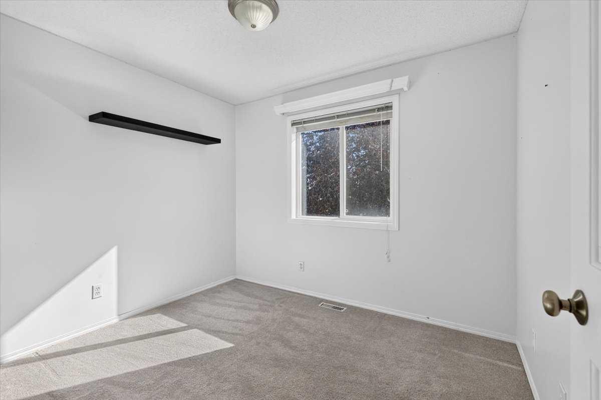 155 Tarington Green NE