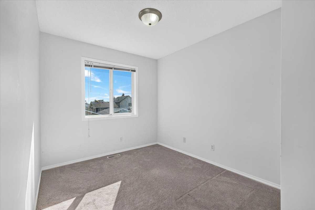 155 Tarington Green NE