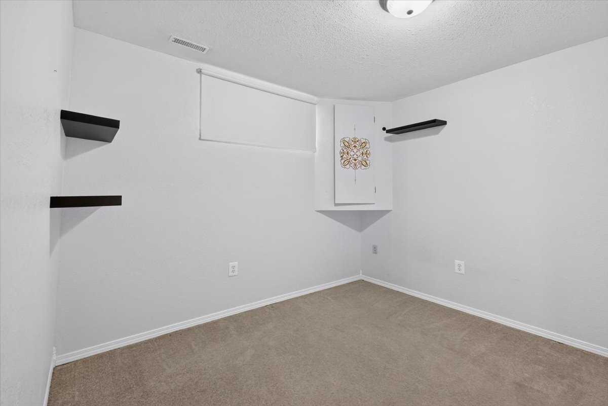 155 Tarington Green NE