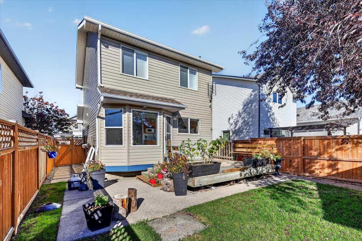 155 Tarington Green NE