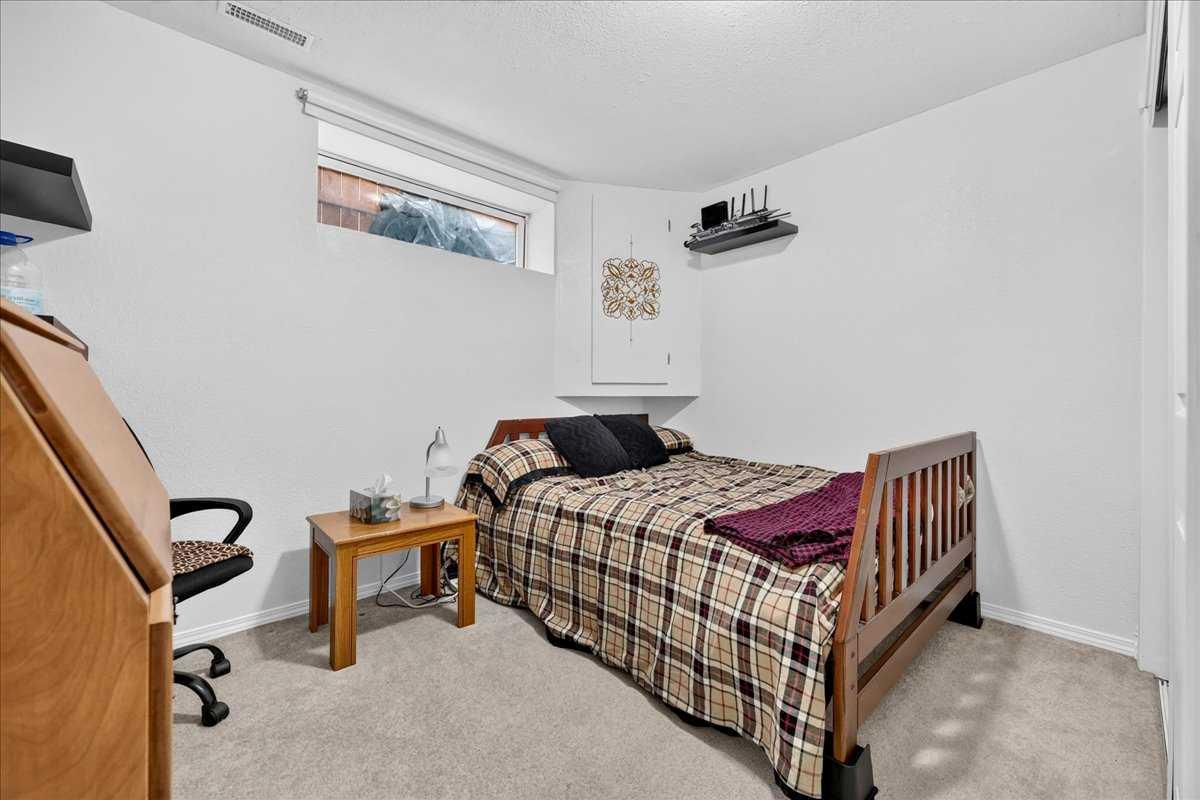 155 Tarington Green NE