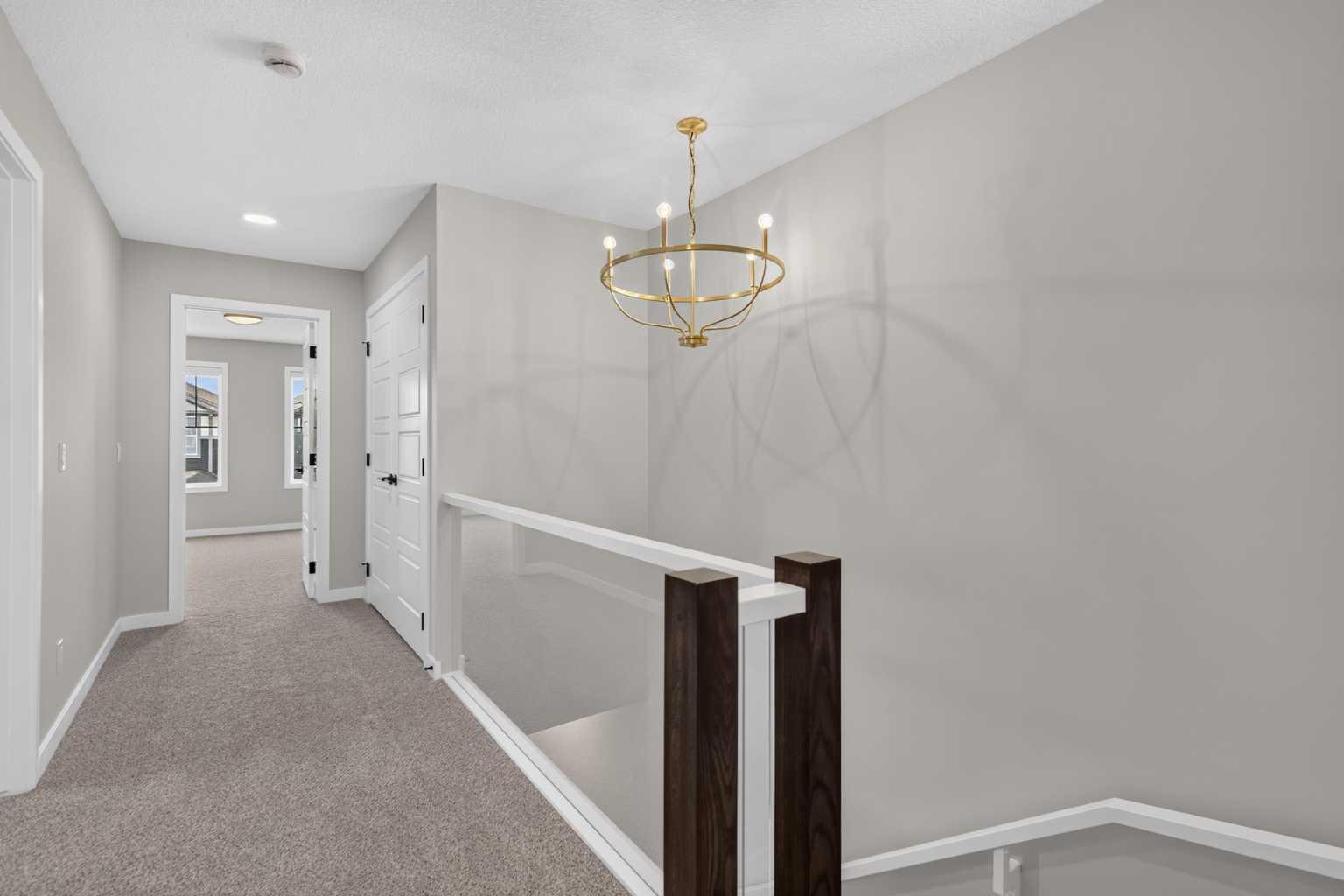 22 Chinook Winds Court SW