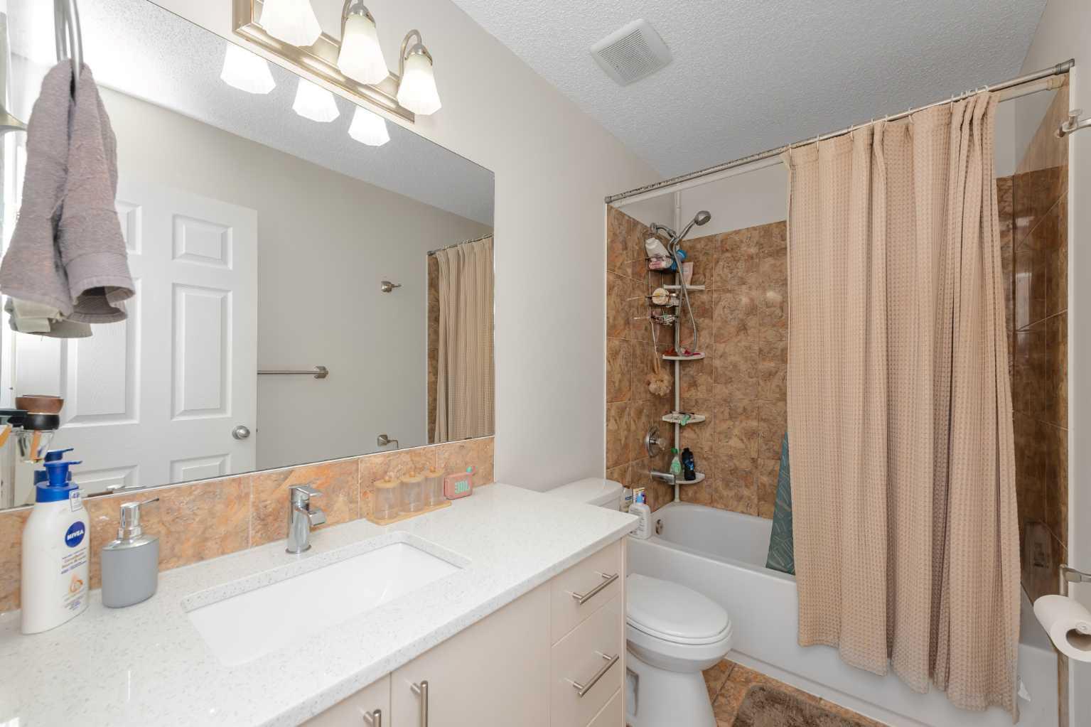 210 Taracove Landing NE
