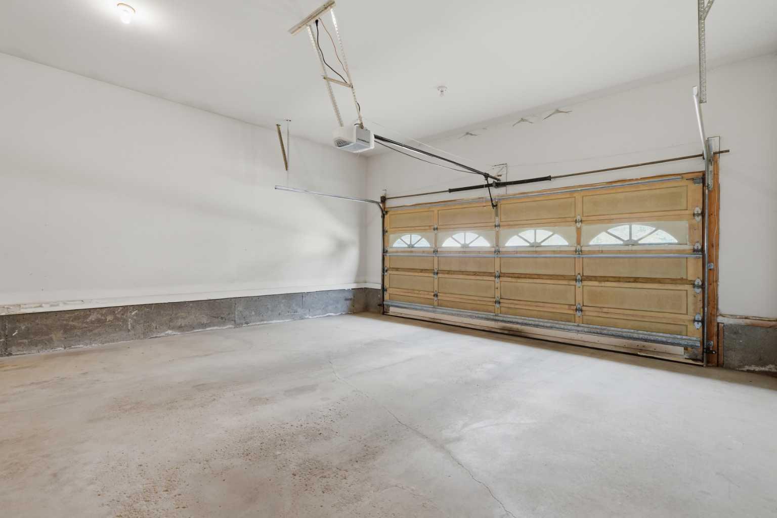30 Sandarac Circle NW