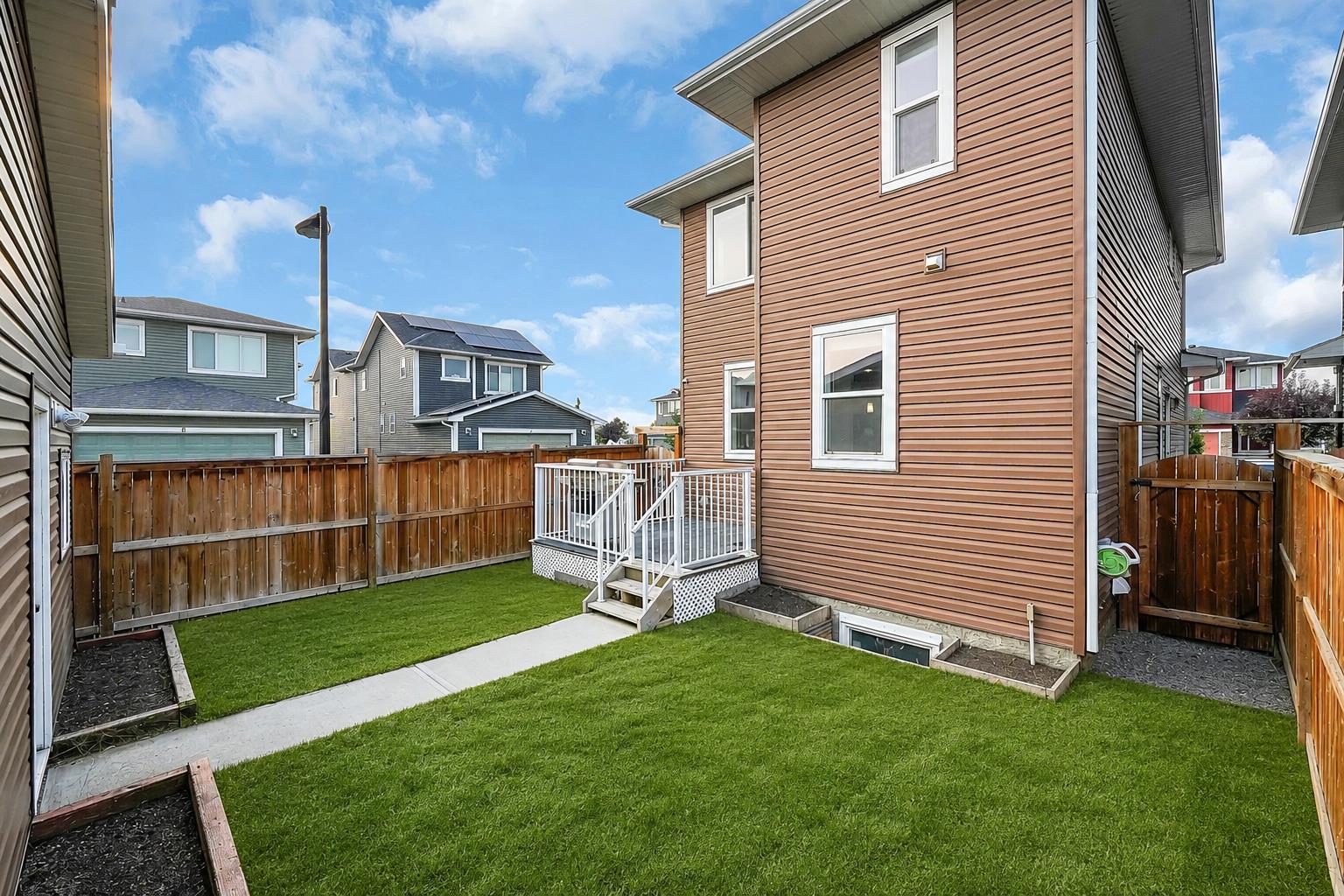 95 Redstone Park NE