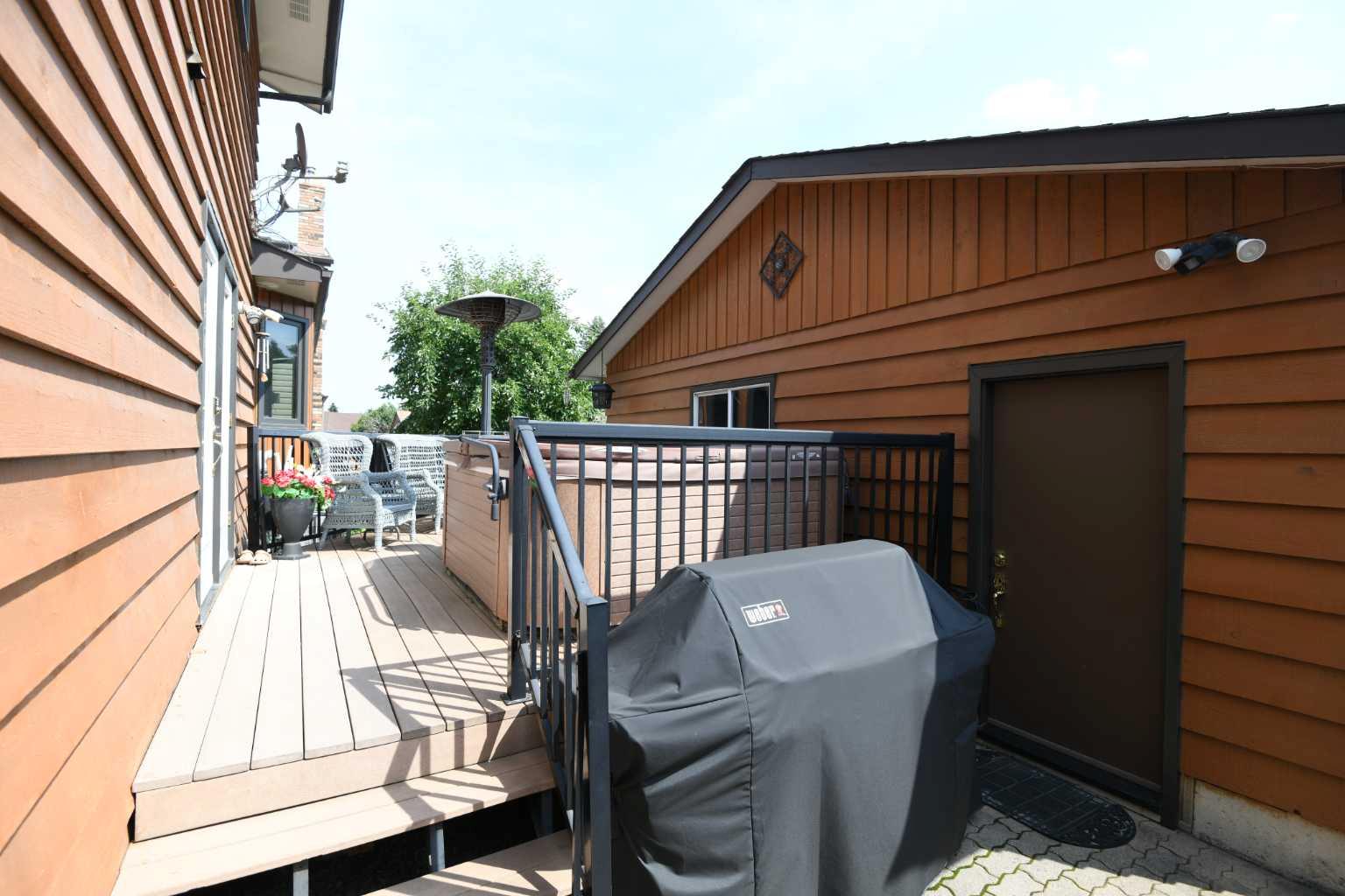 168 Templewood Drive NE