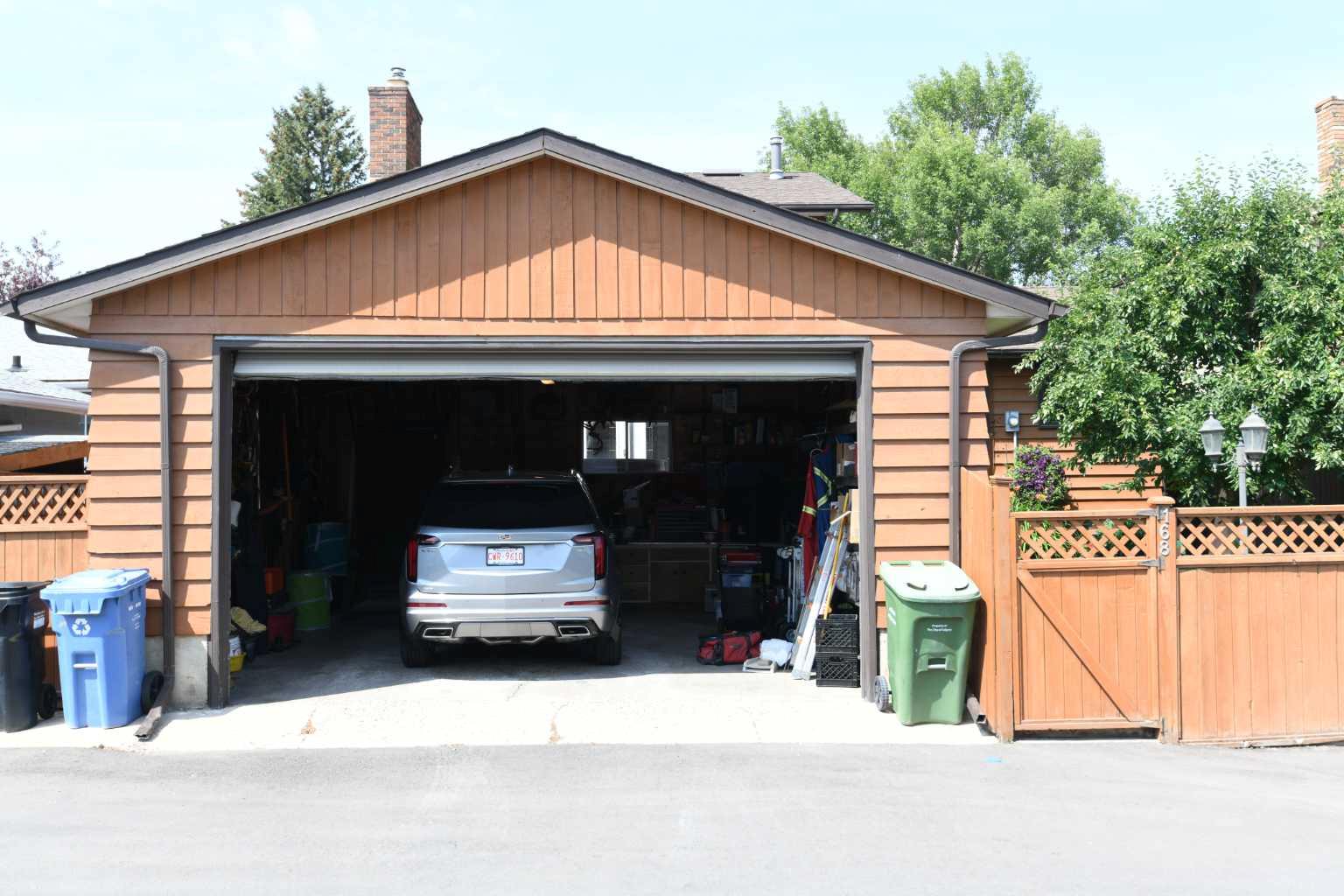168 Templewood Drive NE