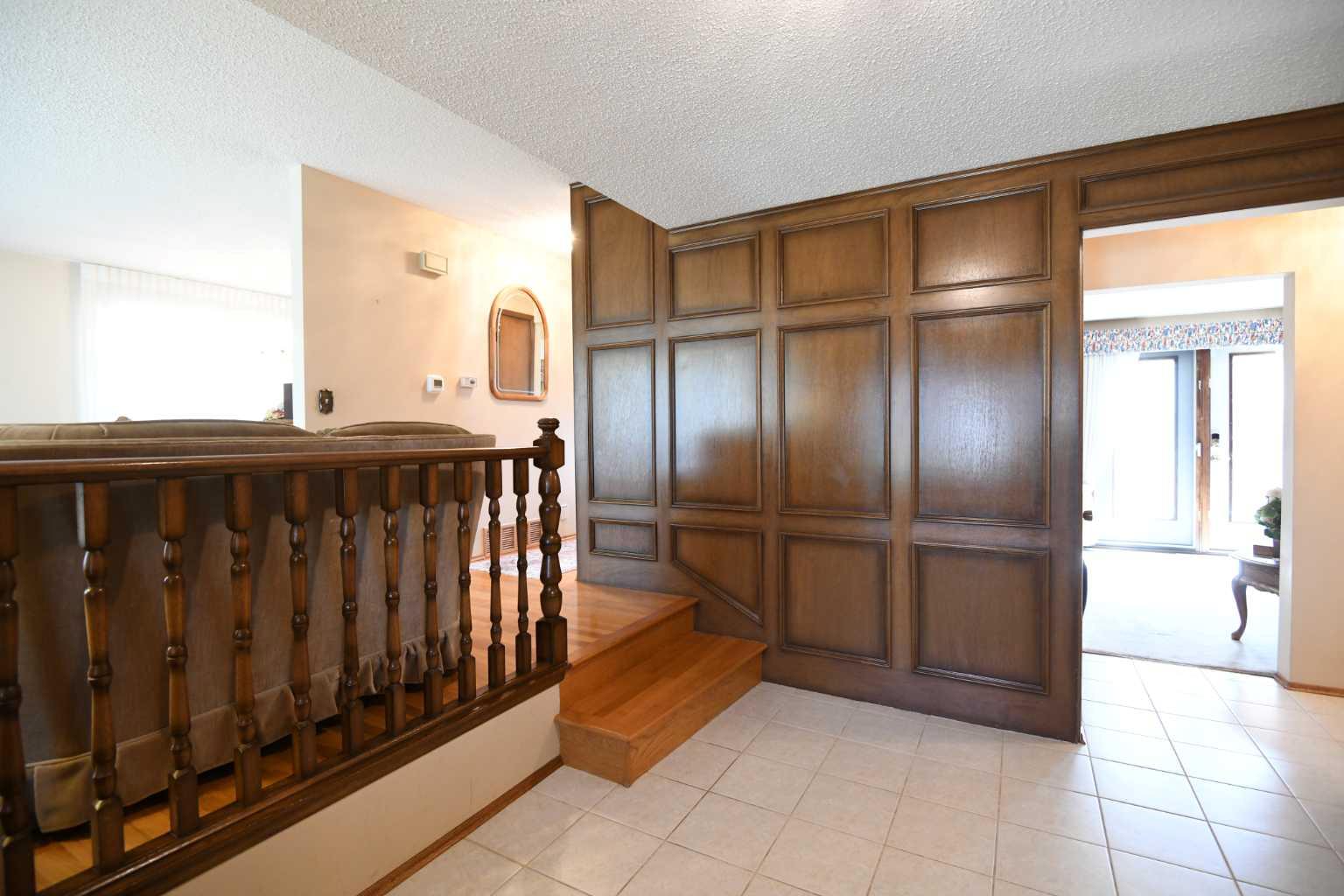 168 Templewood Drive NE