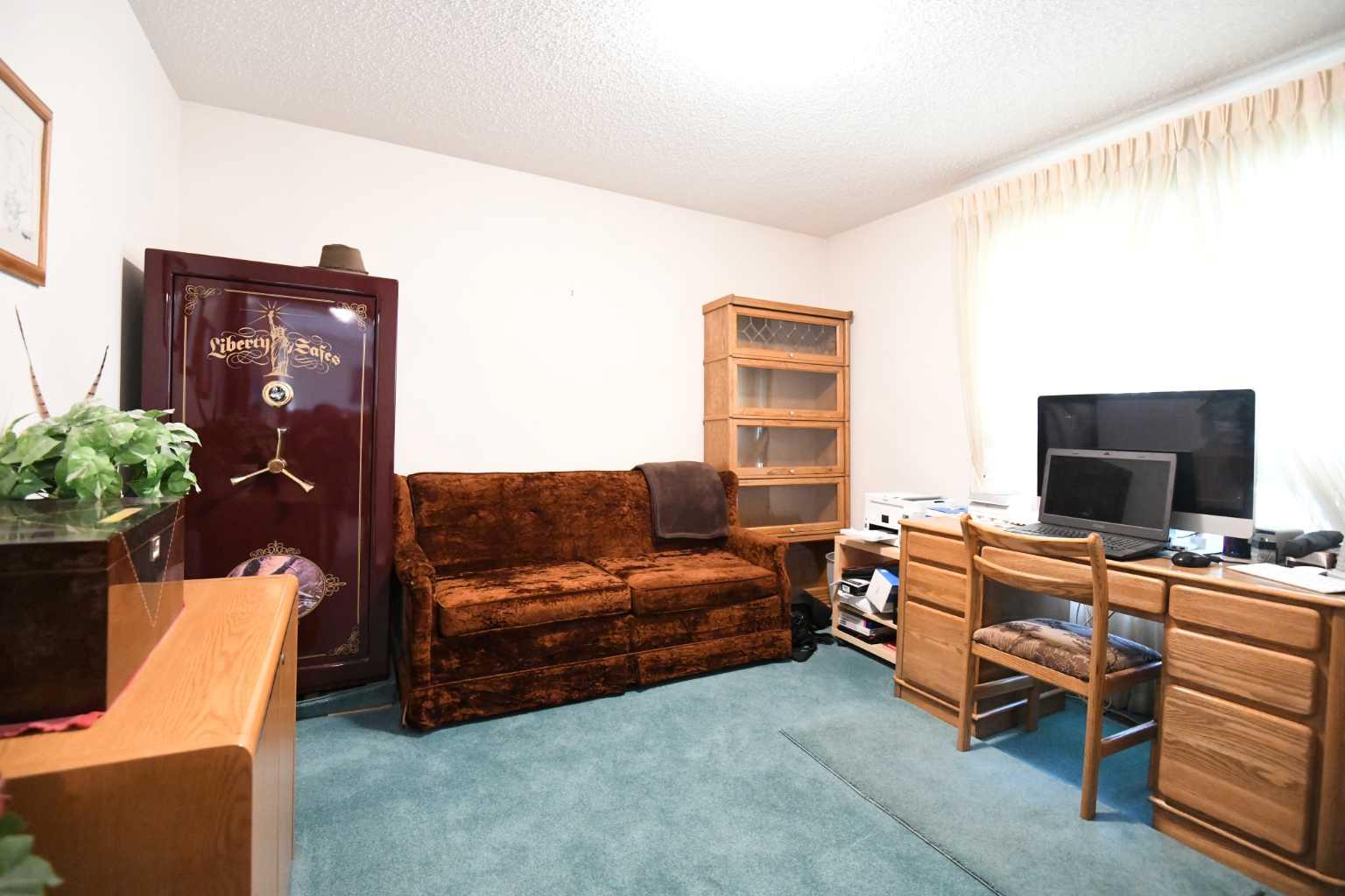 168 Templewood Drive NE