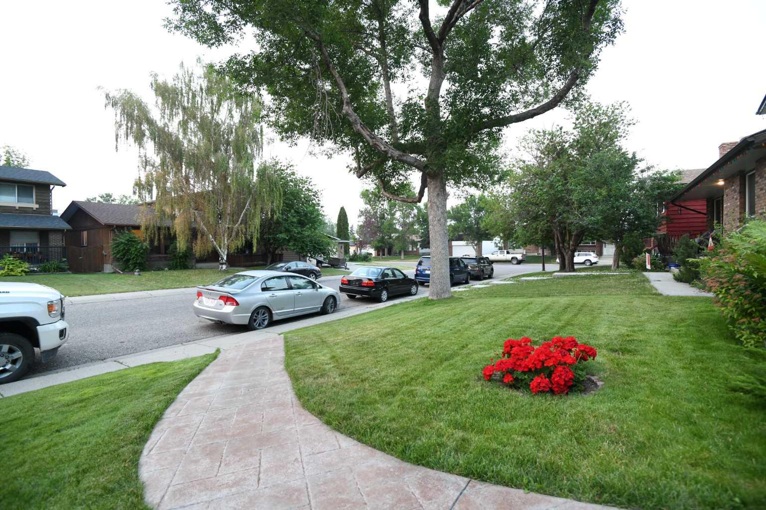 168 Templewood Drive NE