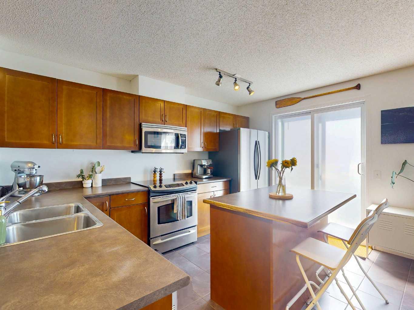 457 Elgin Gardens SE