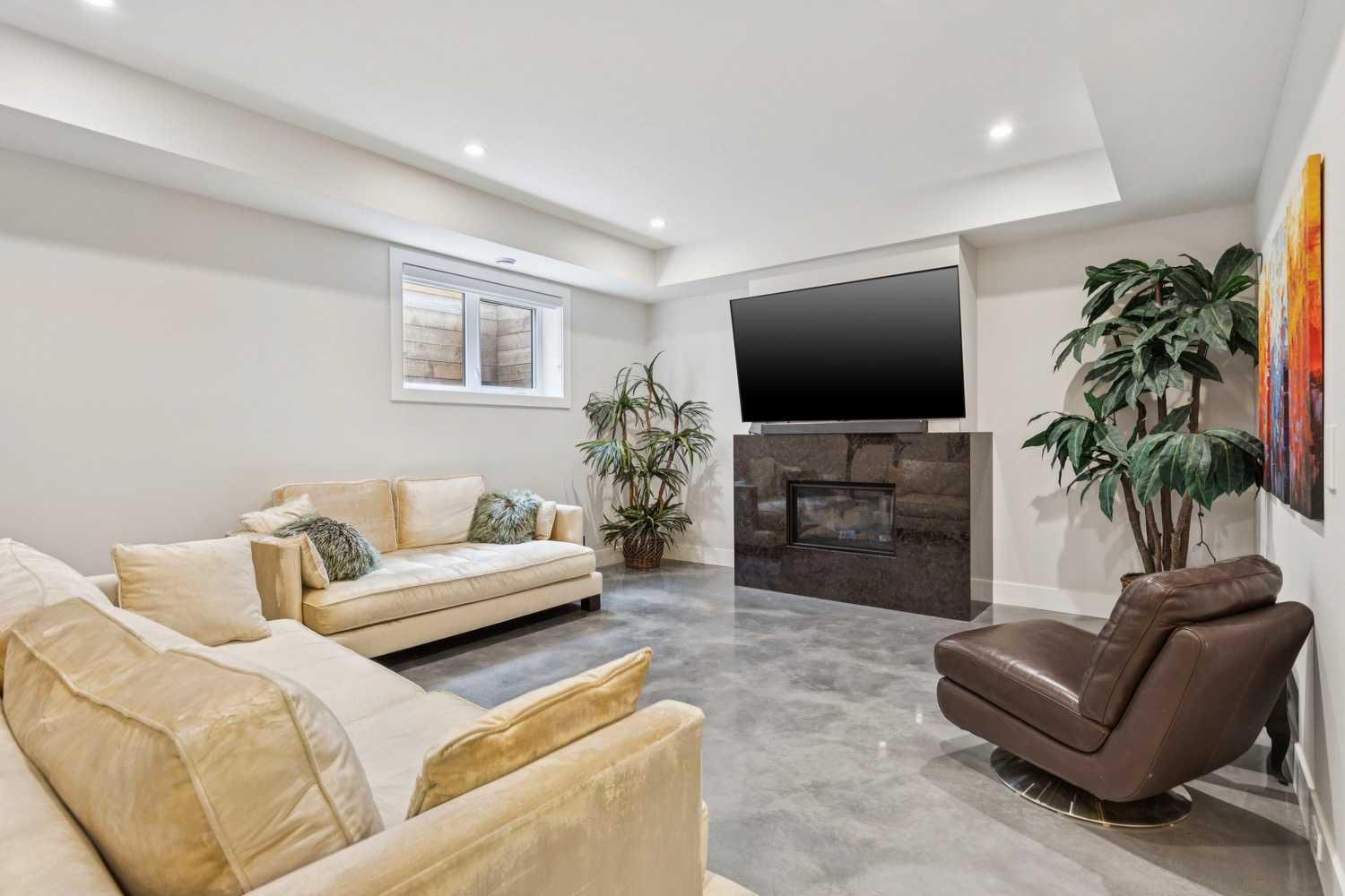 23 Elveden Park SW