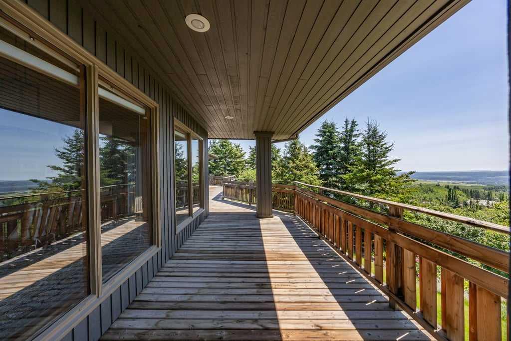 19 Westbluff Place 