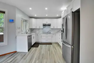 16 Sun Harbour Crescent SE