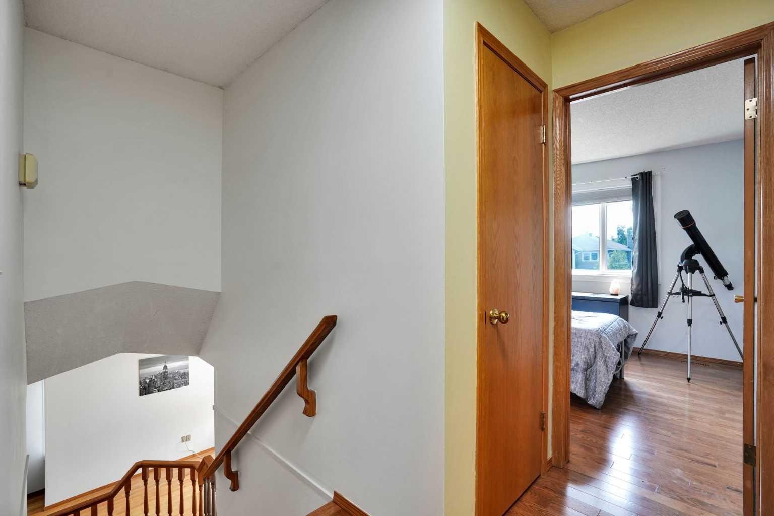 16 Sun Harbour Crescent SE