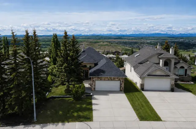 321 Gleneagles View
