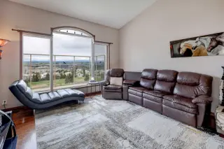 321 Gleneagles View 
