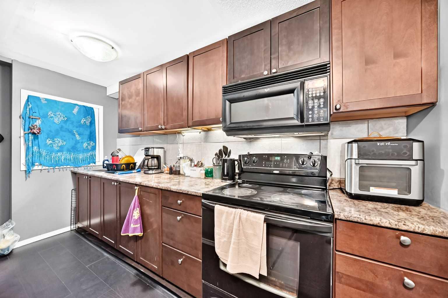 150 Springmere Drive 