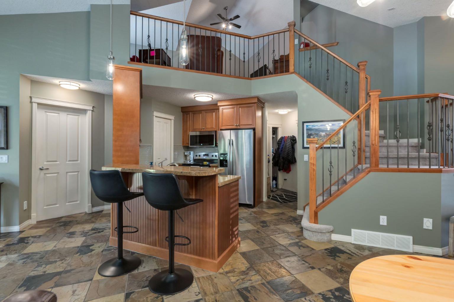 218 Springbank Villas SW