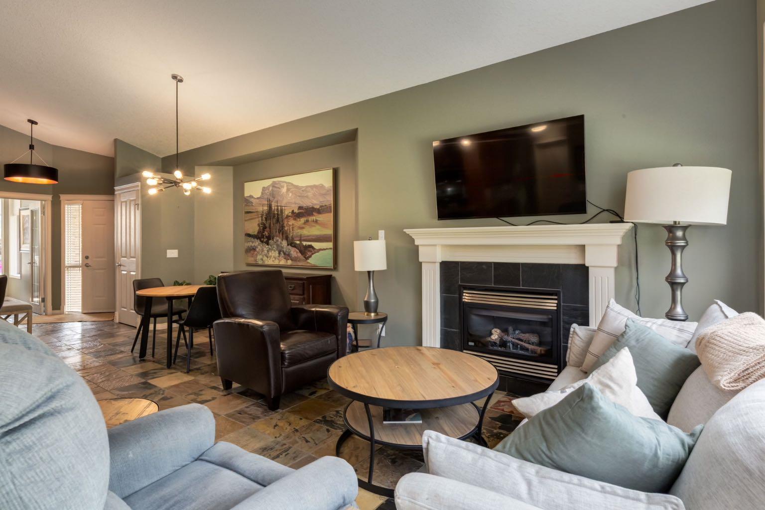 218 Springbank Villas SW
