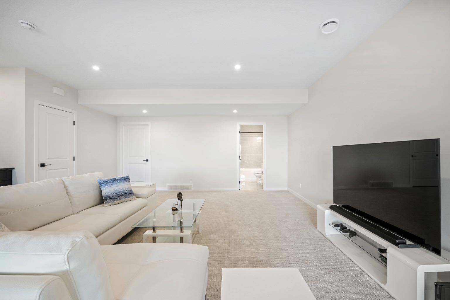 66 Savoy Landing SE