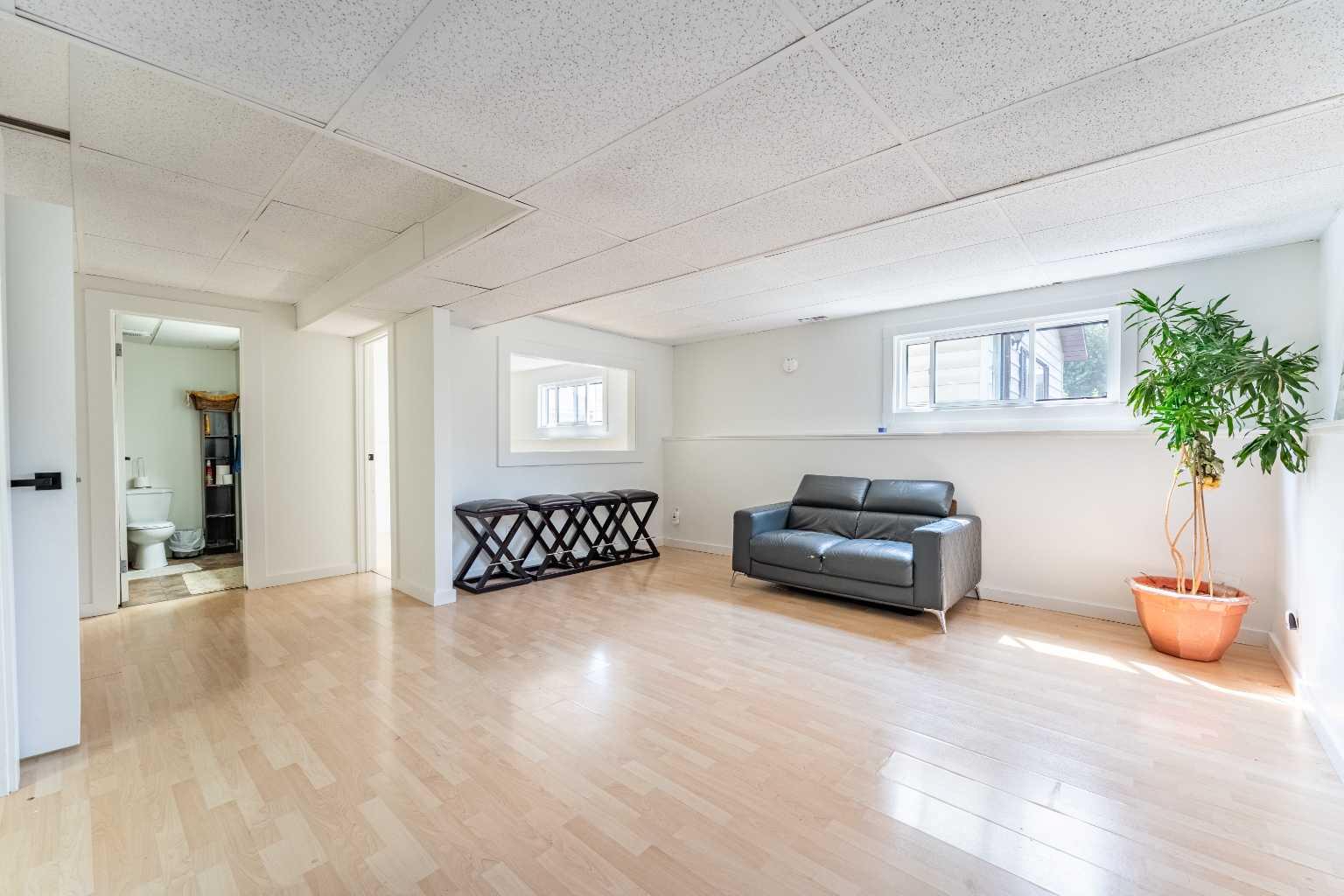44 Templehill Drive NE