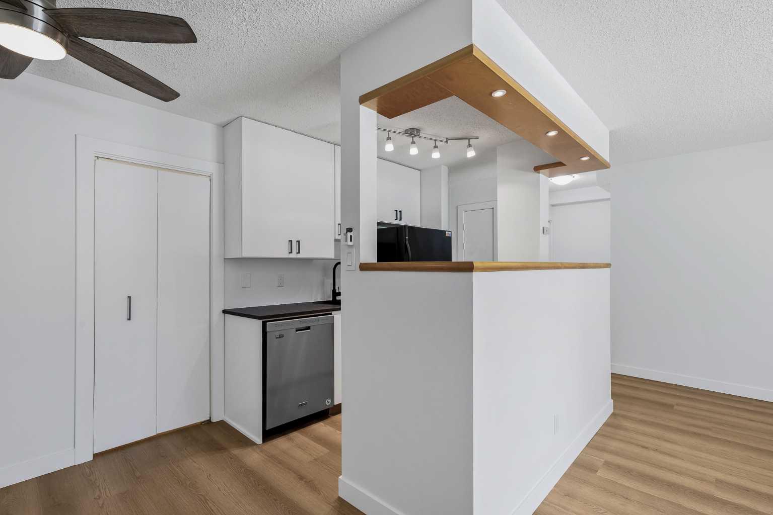319, 315 Heritage Drive SE
