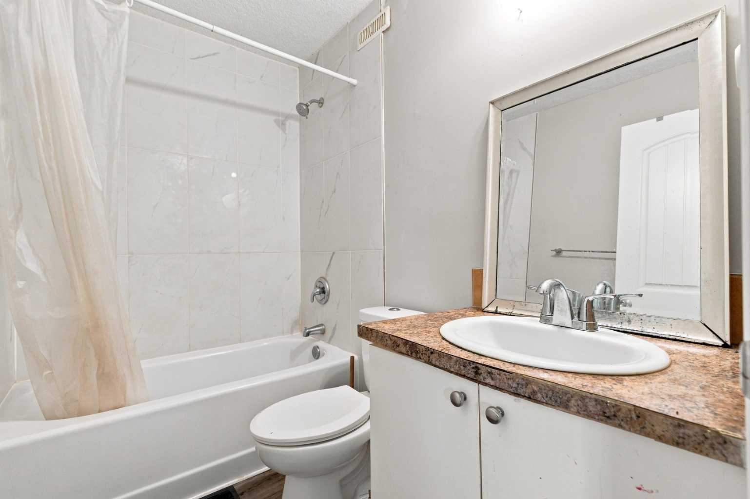 11 Martin Crossing Rise NE