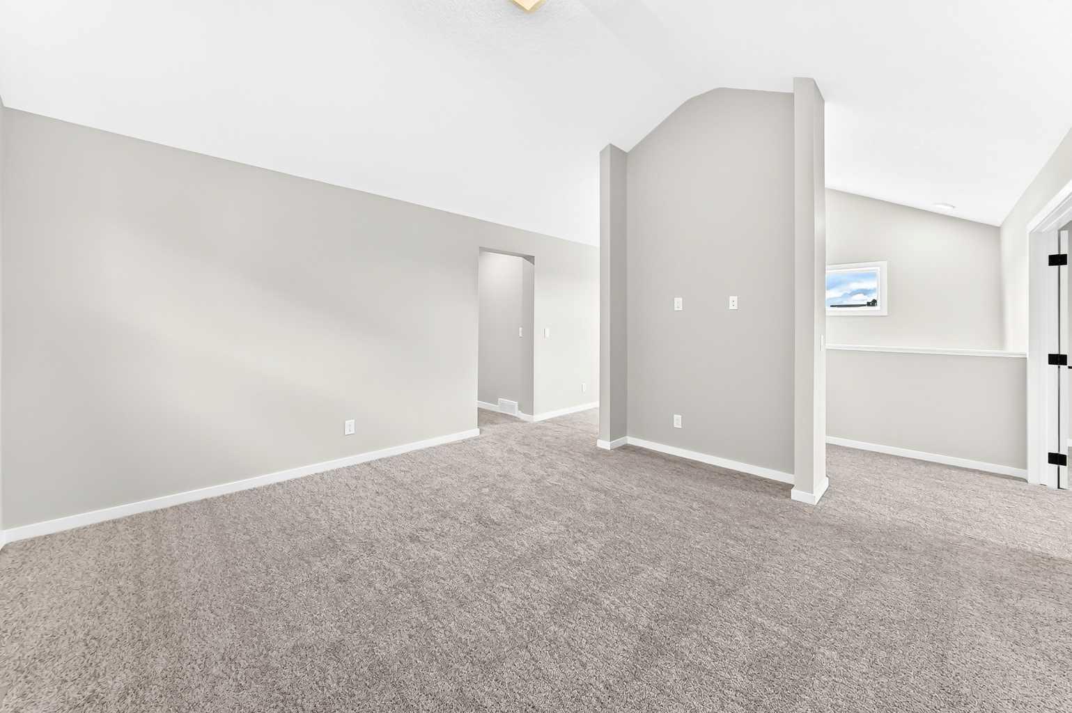2084 Lancaster Heights SE