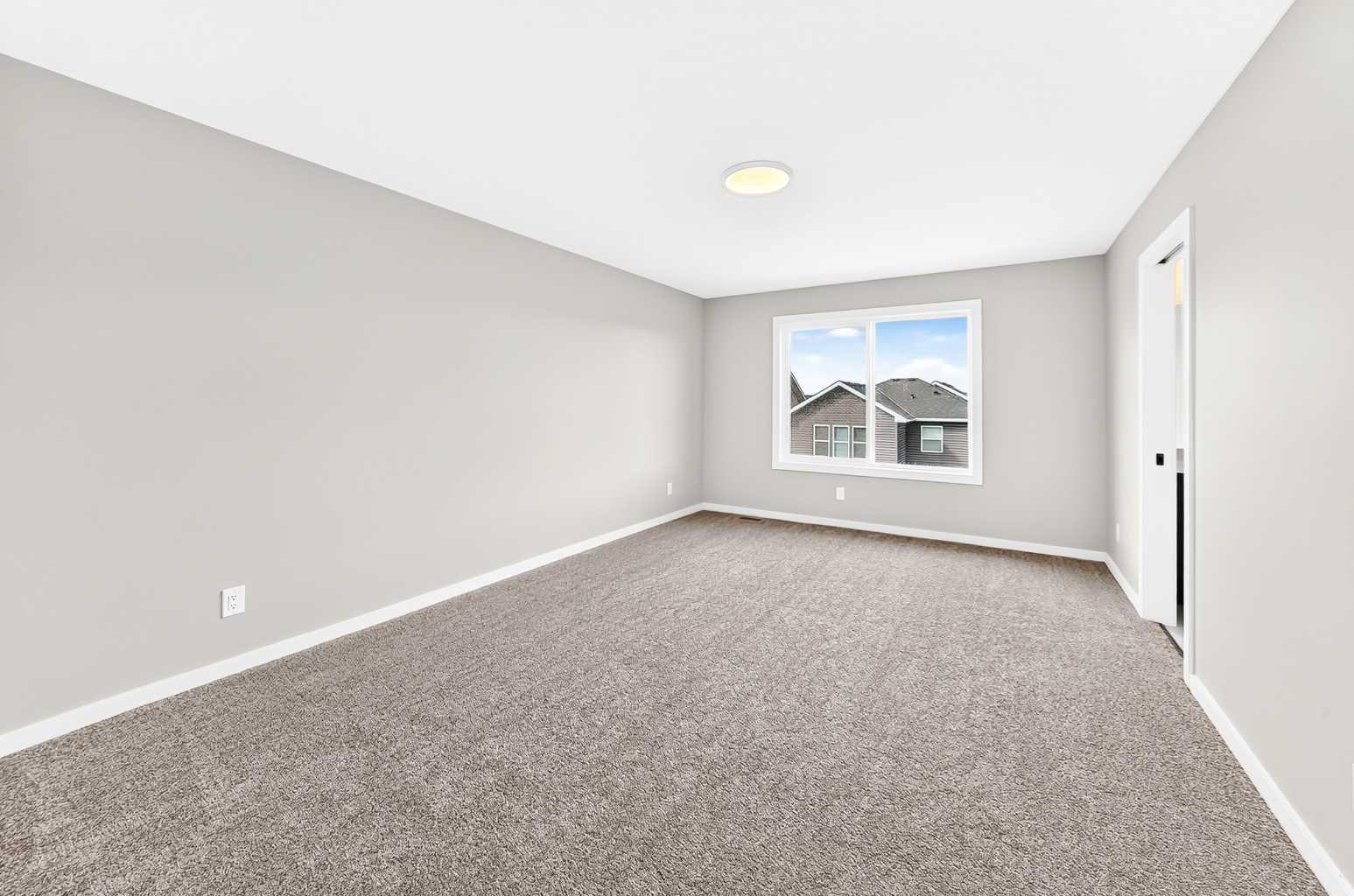 2084 Lancaster Heights SE