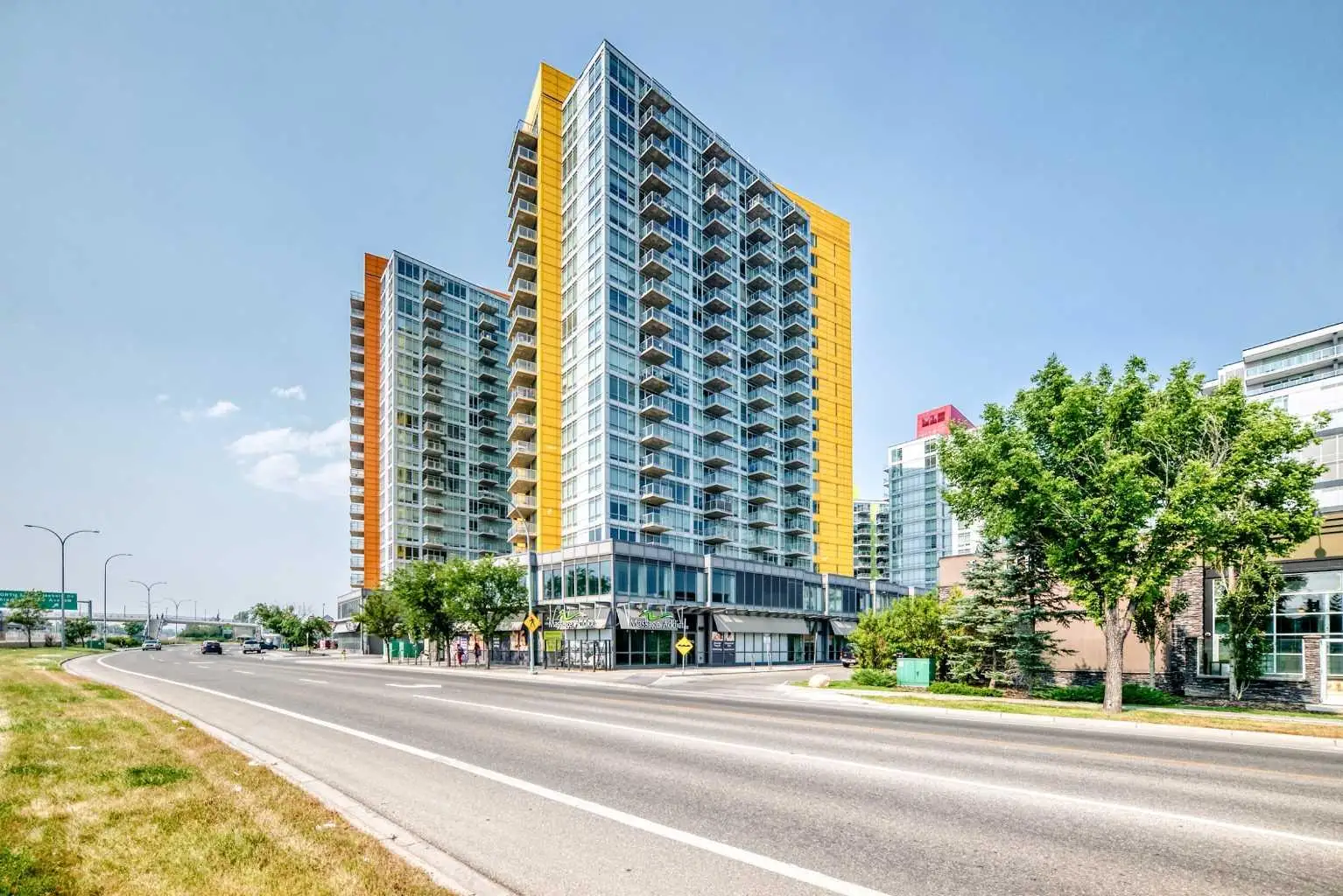 1304, 3820 Brentwood  NW