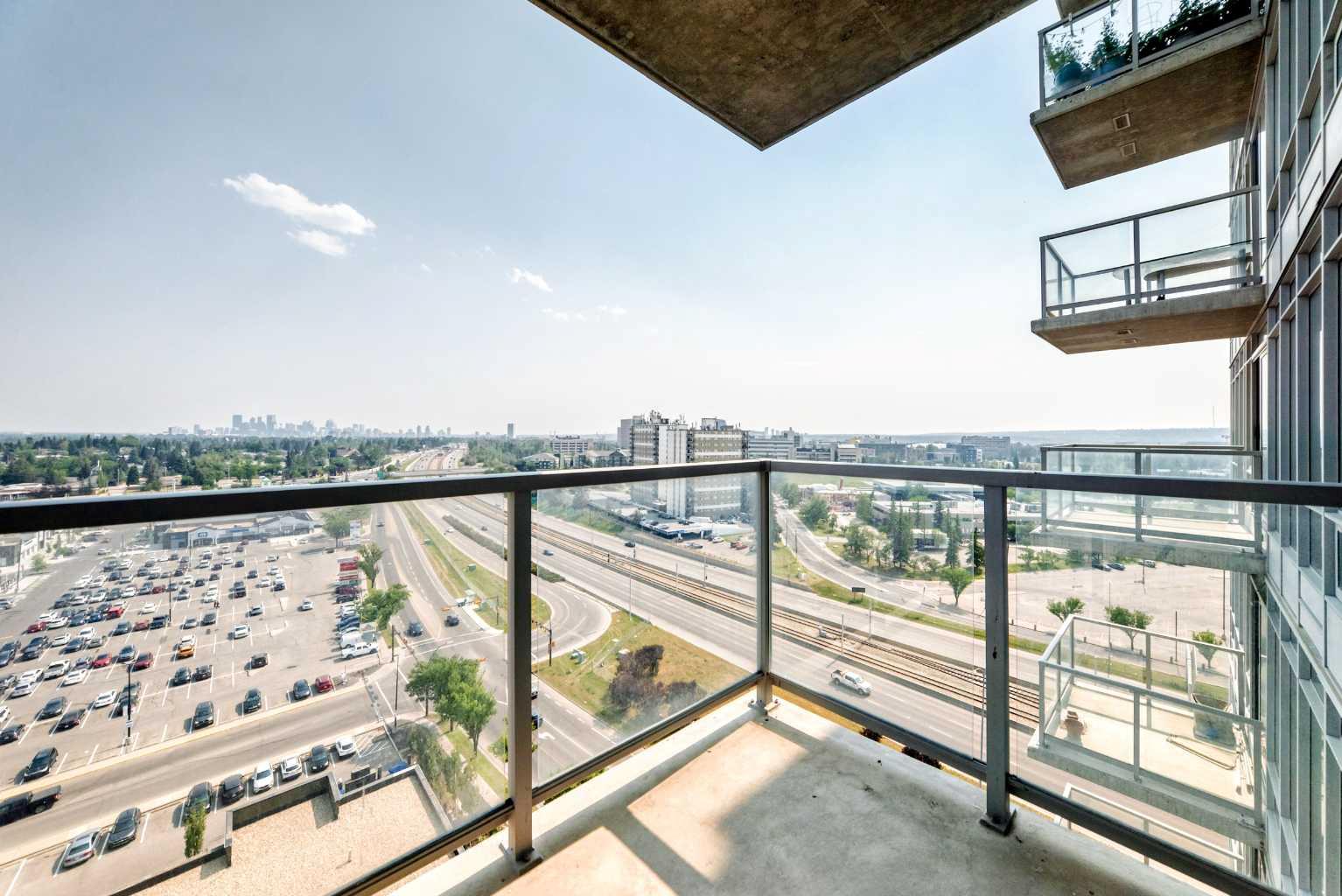 1304, 3820 Brentwood  NW