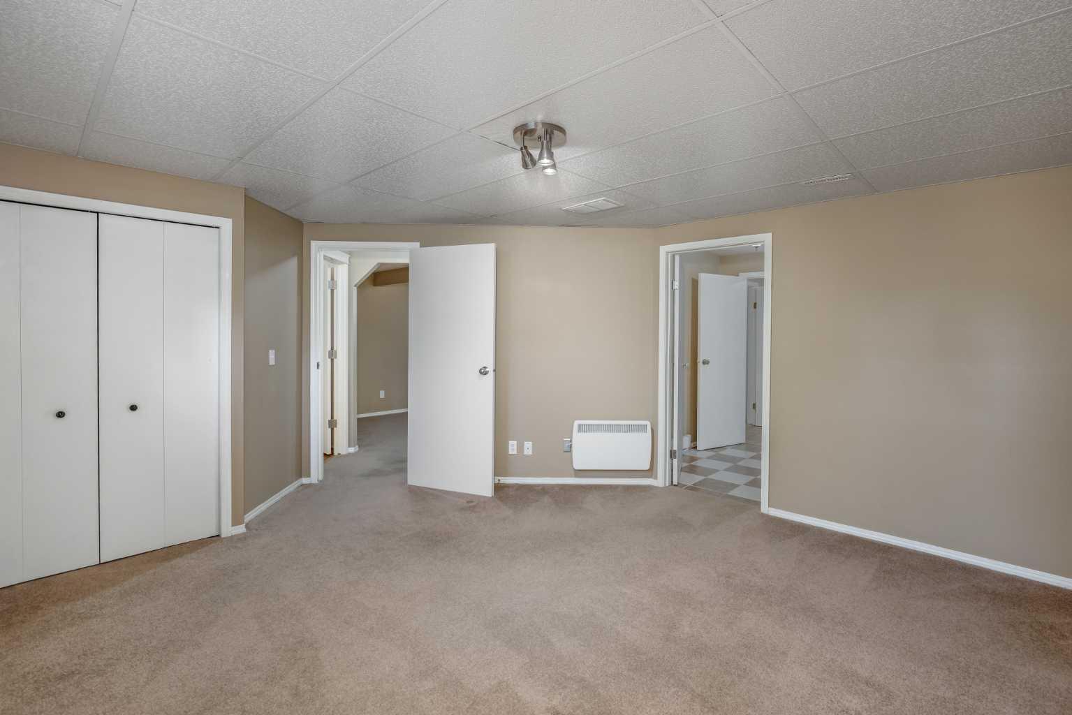 22 Glensummit Close 