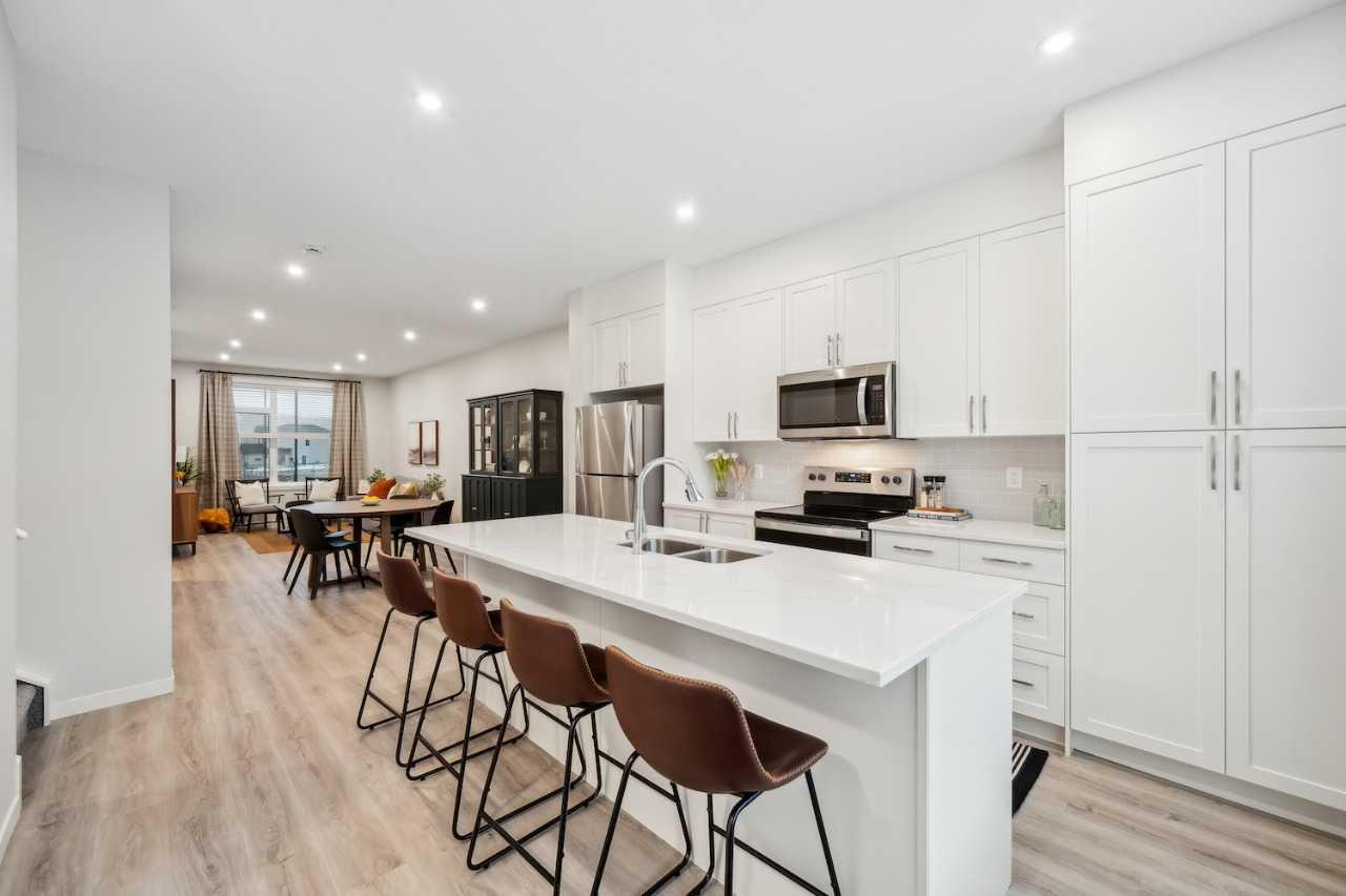 232 Vantage Drive 