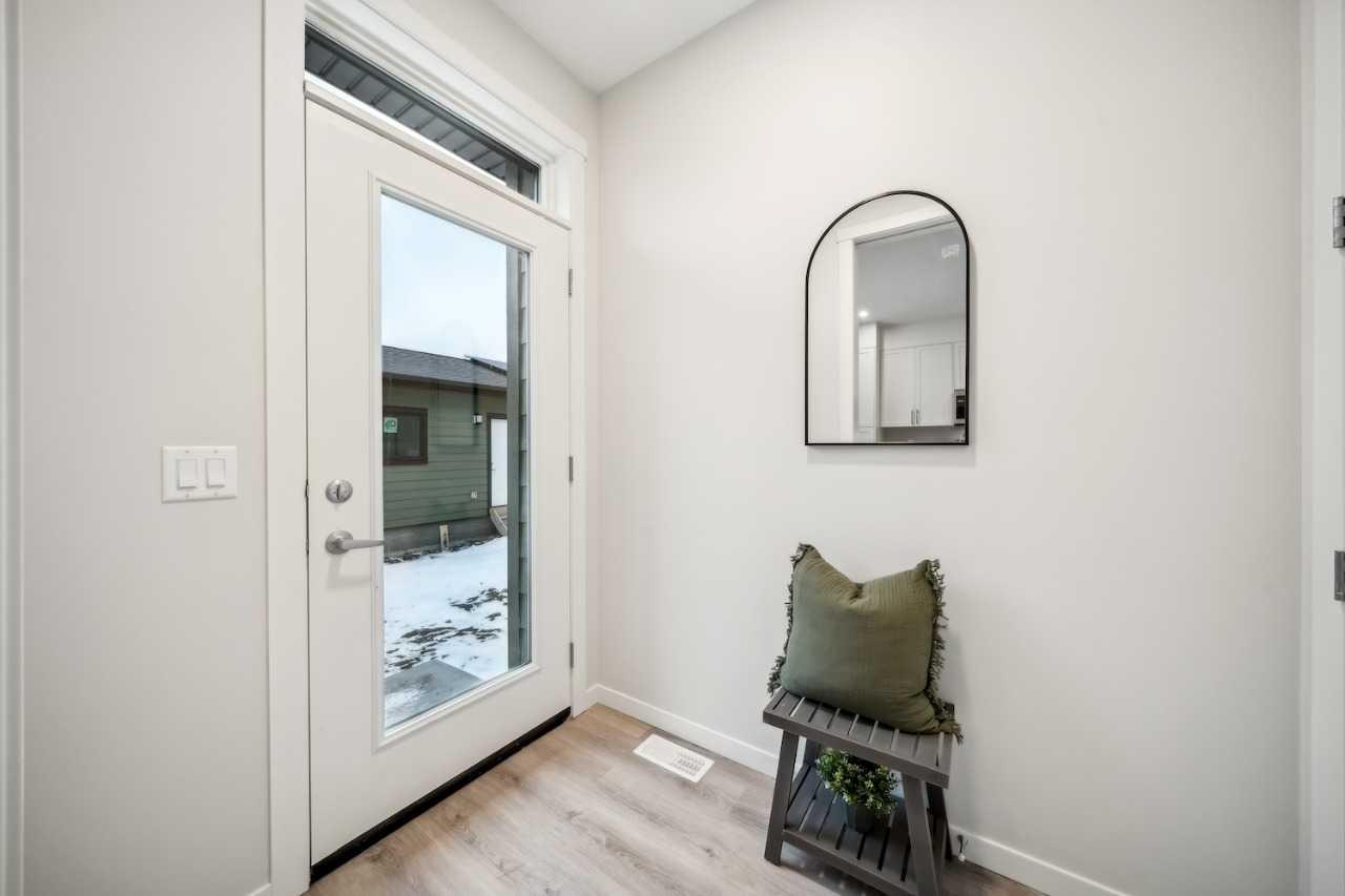 232 Vantage Drive 