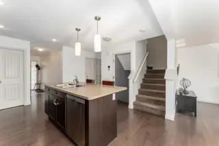 562 River Heights Crescent 