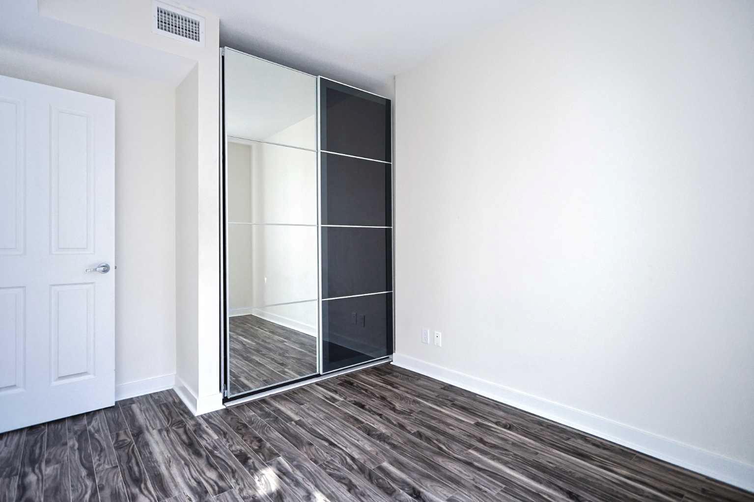 904, 10 Brentwood Common NW