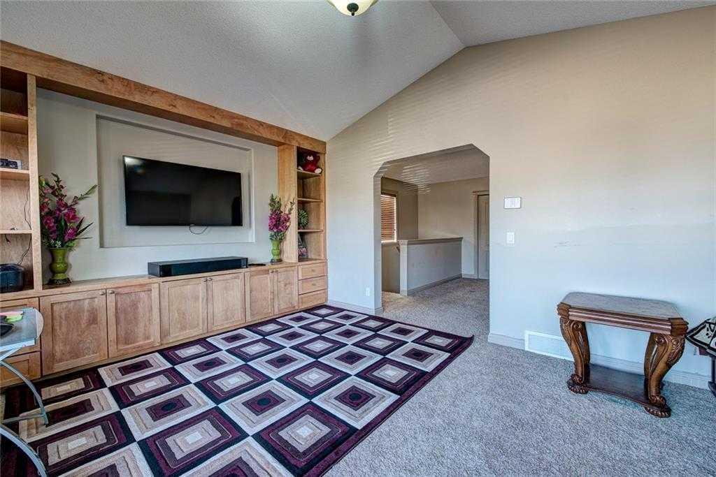 12 Skyview Springs Gardens NE