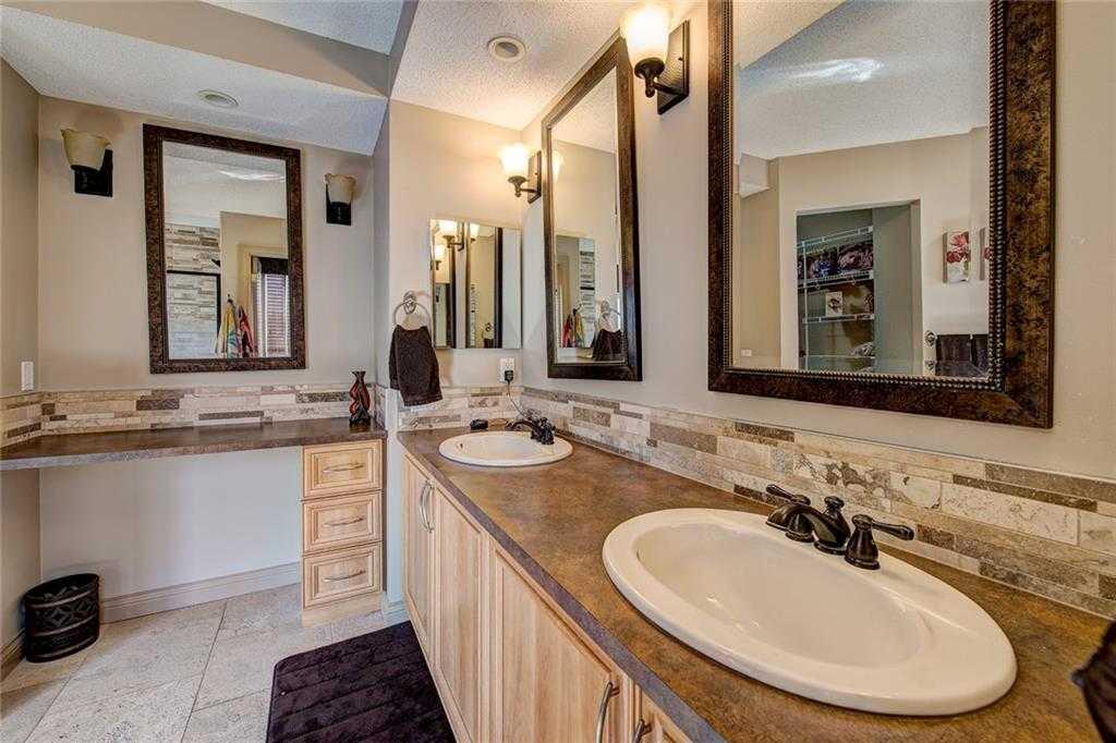12 Skyview Springs Gardens NE
