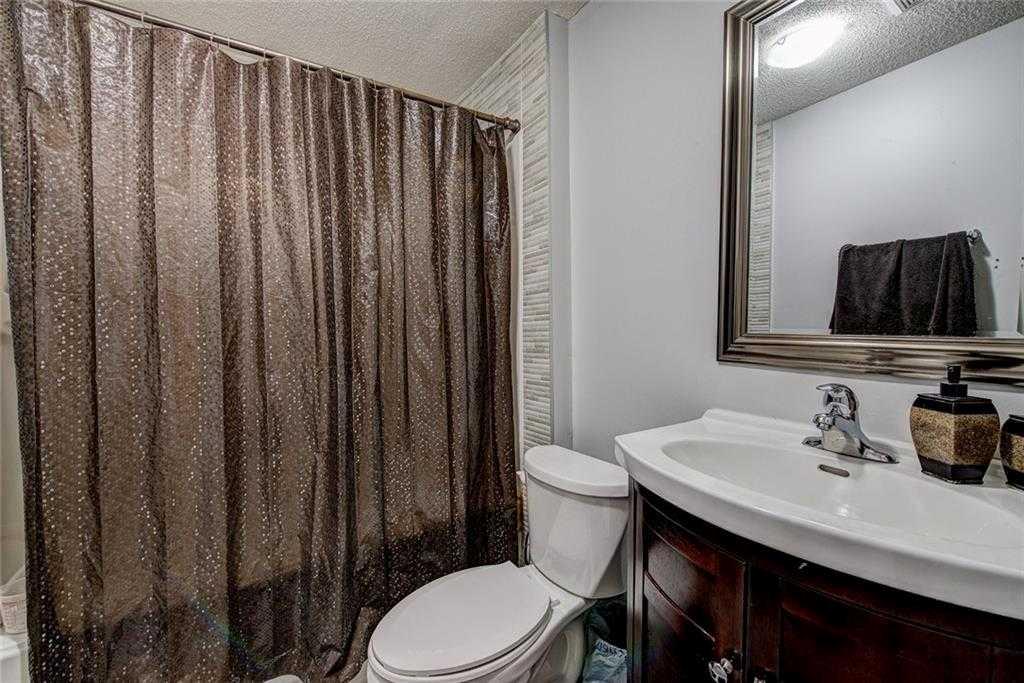 12 Skyview Springs Gardens NE