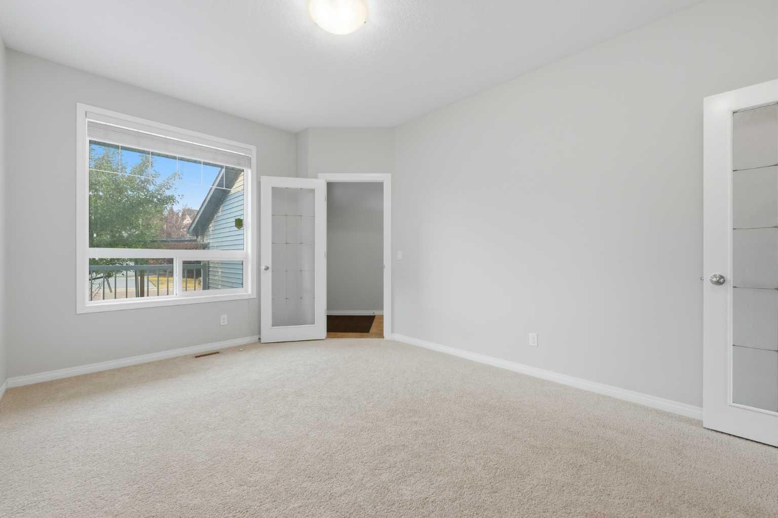 38 Silverado Skies Crescent SW