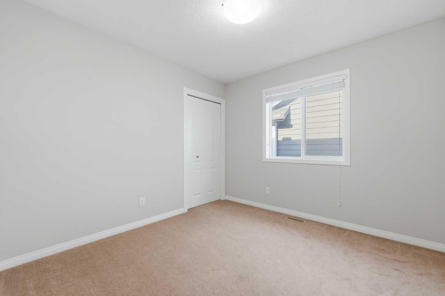 38 Silverado Skies Crescent SW