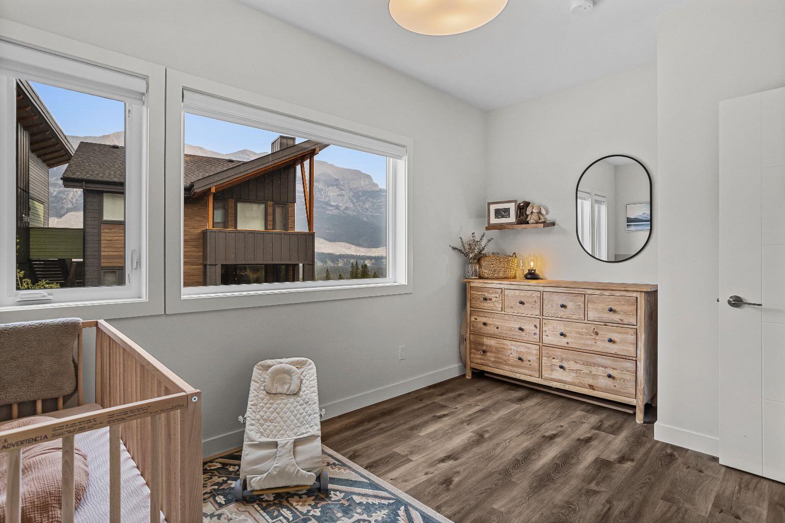 204i, 209 Stewart Creek Rise 